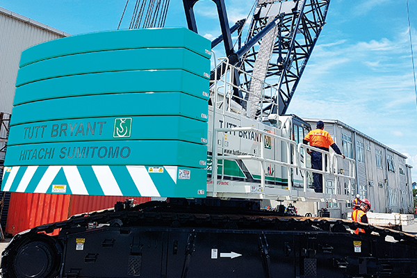 Tutt Bryant Heavy Lift & Shift recently delivered a 150t SCX1500A-3 crawler crane to NZ Crane Hire, Auckland’s longest standing mobile crane hire business.