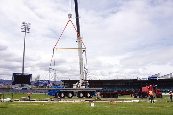 Cranes Combined is Tasmania’s largest crane hire business. It has also played a major role in determining a new road access system for cranes, likely to be rolled out across the country.