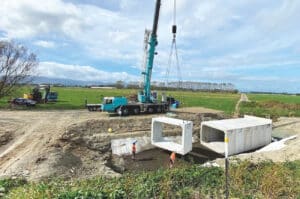 Auckland Cranes installing box culverts late April 2023.