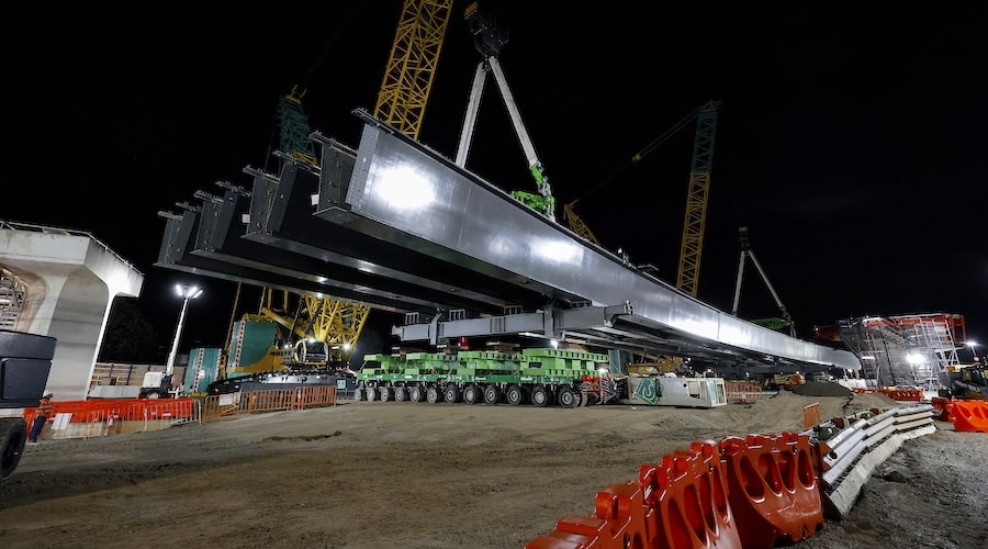 Complex mega lift delivered with precision - Cranes & Lifting